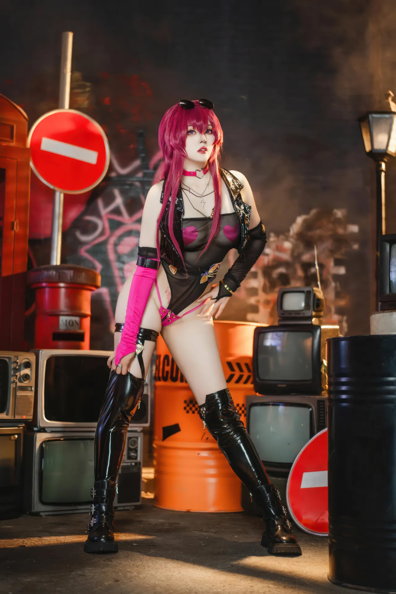 Natsuko夏夏子 - 崩坏：星穹铁道 卡芙卡 dishwasher同人-erohere2.webp